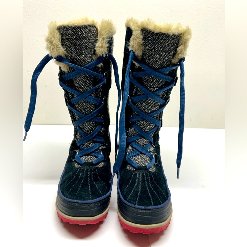 Reposh: Sorel Women's Navy Blue Winter Boots with Fur Trim